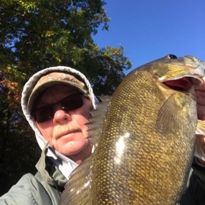 Profile Picture of Tom Wickersham (@TonWickersham) on Twitter