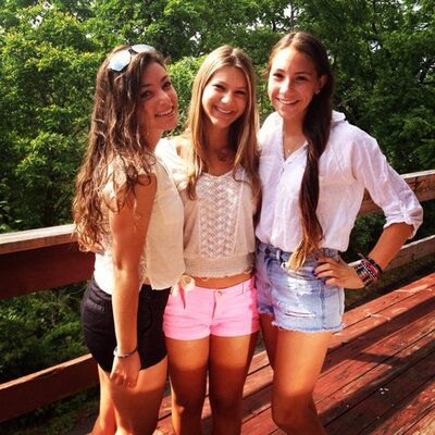 Profile Picture of Julia Zuckerman (@jew_lia) on Twitter