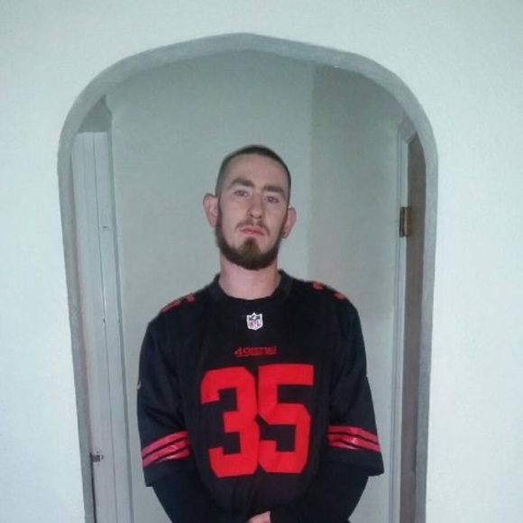 Profile Picture of Daniel Barrett (@danielbarrett79) on Poshmark