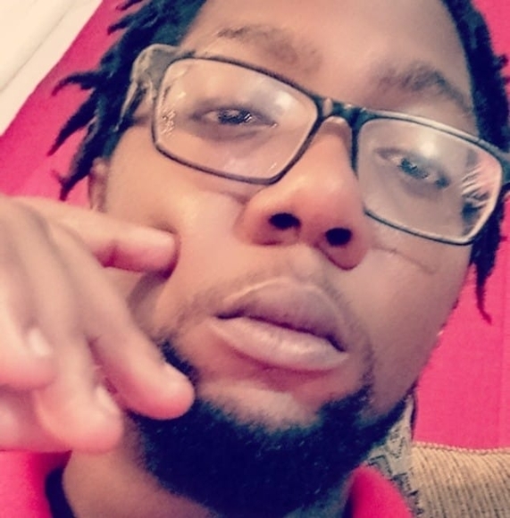 Profile Picture of Hershel Hicks (@hershhh) on Poshmark