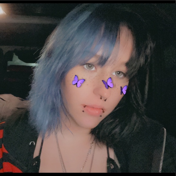 Profile Picture of Alex Mecabe (@alexmecabe) on Poshmark