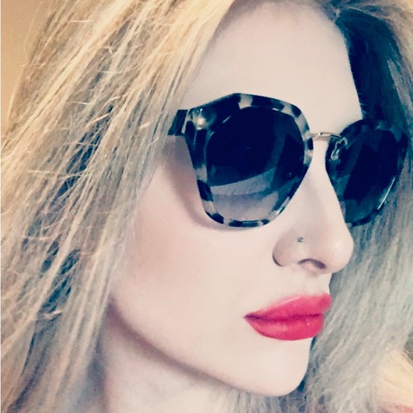 Profile Picture of Whitney Weirens (@whitneykayew) on Poshmark