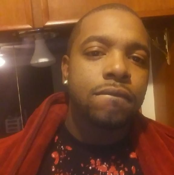 Profile Picture of Eric Coleman (@youngp316) on Poshmark