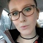 Profile Picture of Julia Rose Chauvin (@dontworrybeehippy) on Instagram