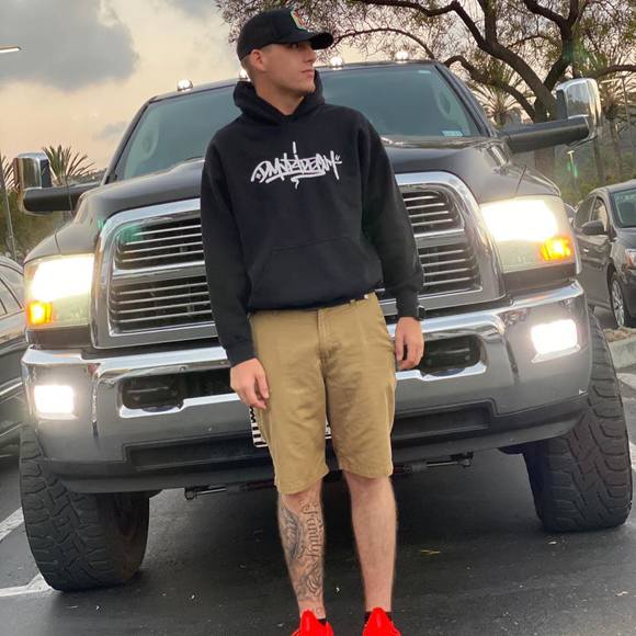 Profile Picture of Vince Mcartor (@vincentemcartor) on Poshmark