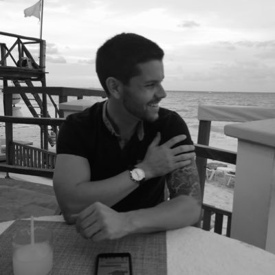 Profile Picture of Jonathan Allenon Twitter