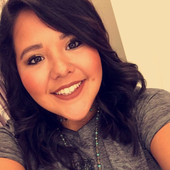 Profile Picture of Mariela Orduna (@morduna24) on Poshmark