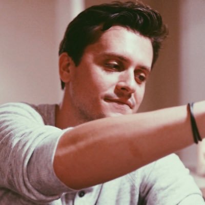 Profile Picture of Grayson James (@gray_james) on Twitter