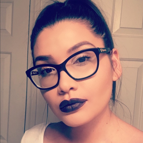 Profile Picture of Angelica Nieblas (@toystory4) on Poshmark