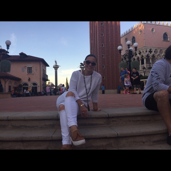 Tara Mautone - Poshmark Profile Picture of Tara Mautone (@taramm77) on Poshmark