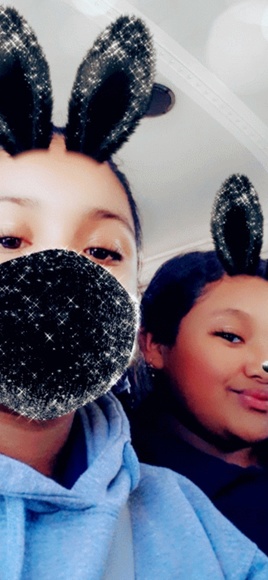 Profile Picture of Giovis C. (@giovisc) on Poshmark