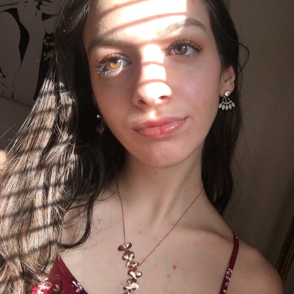 Profile Picture of Maddie Chasmar (@maddiemahrie) on Poshmark