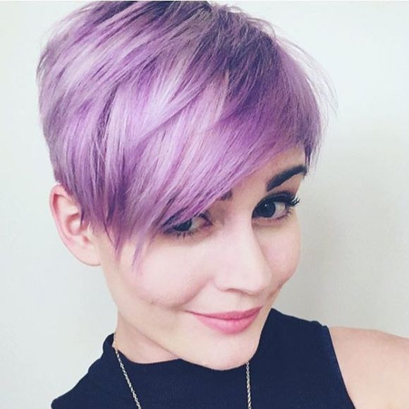 Profile Picture of Hannah Lofgren (@lofgrizzle) on Poshmark