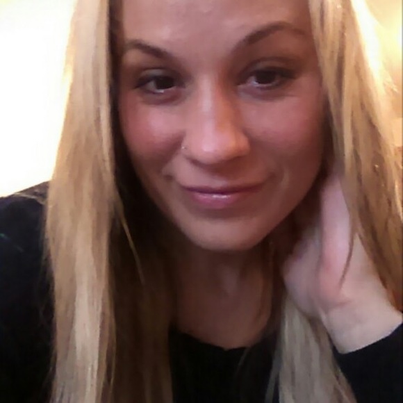 Jesse Topalski - Poshmark Profile Picture of Jesse Topalski (@mikomooch) on Poshmark