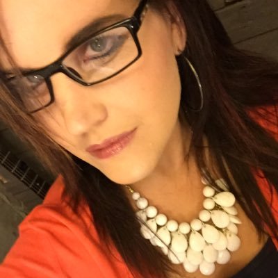 Profile Picture of Jan Murdock (@JannyJ7) on Twitter