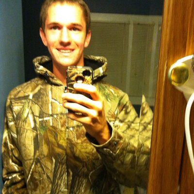 Profile Picture of Stephen Shue (@SShue) on Twitter