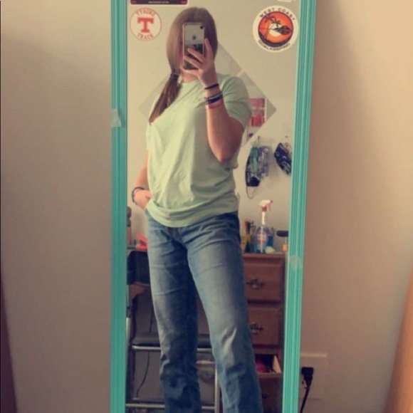 Profile Picture of Rayann Walls (@rayannwalls) on Poshmark