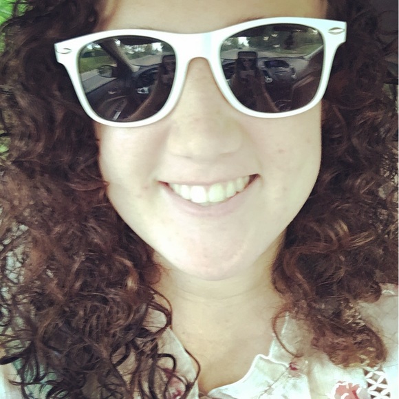 Profile Picture of Lindsey Haddock (@ldhaddock12) on Poshmark
