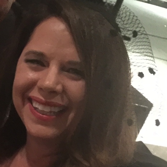 Profile Picture of Fiona Libsack (@libsacf) on Poshmark