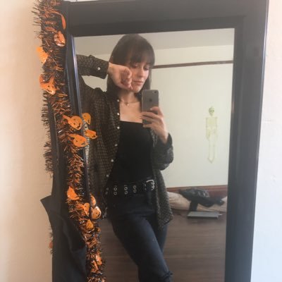 Profile Picture of Fred Meyer Robin 🦇 (@robinelizabth) on Twitter