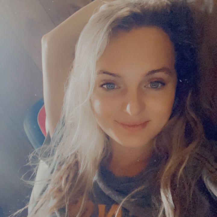 Profile Picture of April Leger (@aprilleger3) on Tiktok