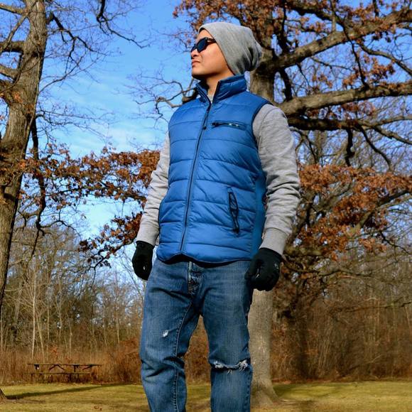 Profile Picture of Wilbert Celestino (@wheelo) on Poshmark