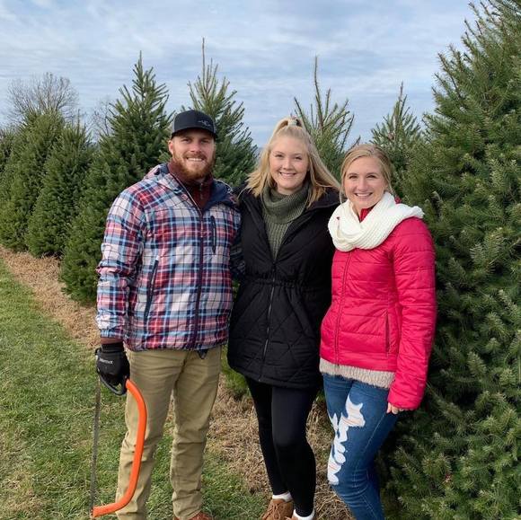 Profile Picture of Brandon Trefelner (@btref) on Poshmark