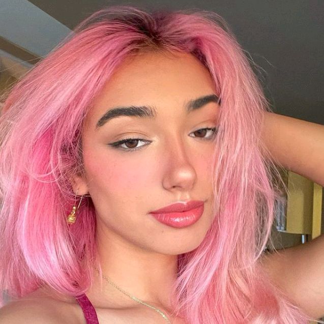 Profile Picture of Kat (@kat_hixson) on Tiktok