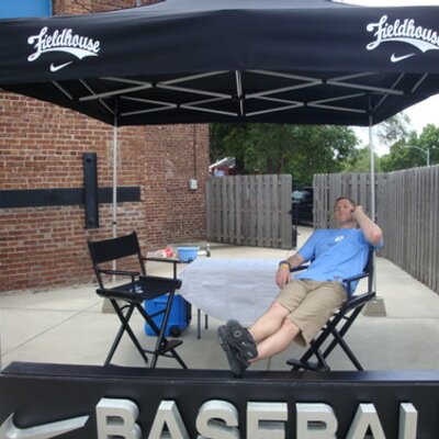 Profile Picture of Jon Searle (@CHIEKIN) on Twitter