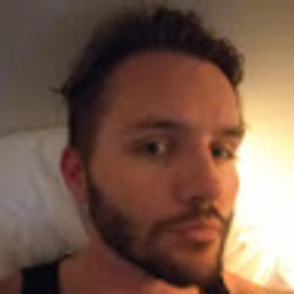 Profile Picture of Robert Mackenzie (@robertmacken410) on Poshmark