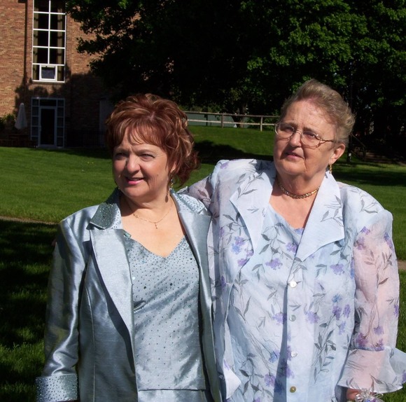 Profile Picture of Debbie Egan (@debbieegan78) on Poshmark