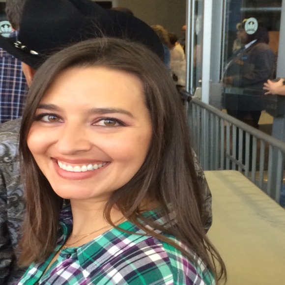 Profile Picture of Crystal Collier rawls (@rostacican) on Poshmark