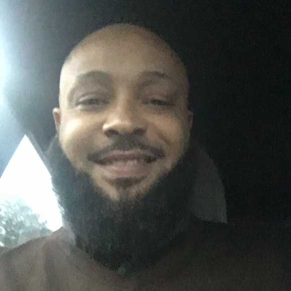Profile Picture of Aaron Alalexander (@thea404) on Poshmark