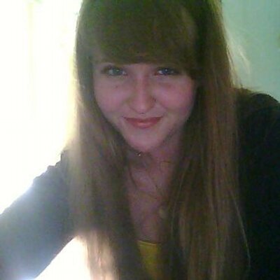 Profile Picture of Catherine Hanson (@_chanson) on Twitter