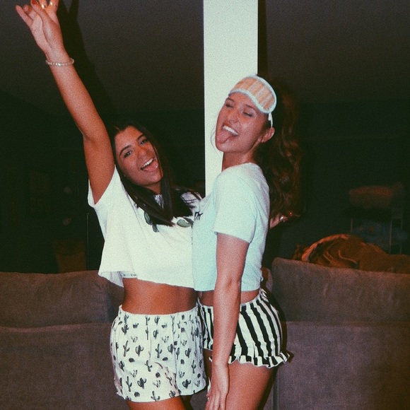 Profile Picture of Madeline Navratil (@20mnavratil) on Poshmark