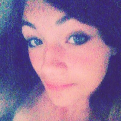 Profile Picture of Athenalovesthoseband (@WattsAthena) on Twitter