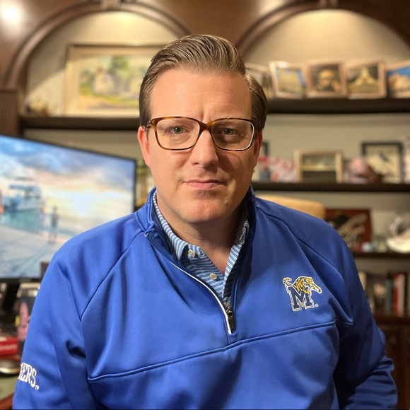 Profile Picture of Christopher Garner (@cjgarner1) on Poshmark