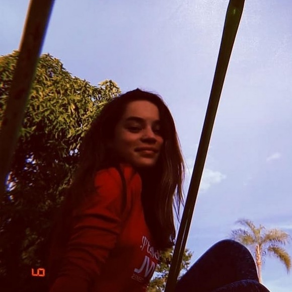 Profile Picture of Christina Capozzi (@c_capozzi) on Poshmark