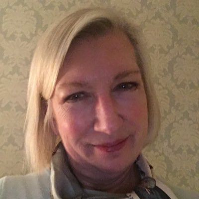 Profile Picture of Elizabeth Crosby (@liz4shoptalk) on Twitter