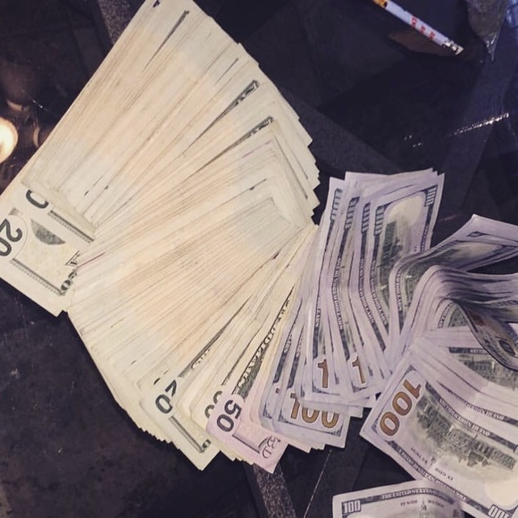 Profile Picture of Isaiah Rivers (@youscreamhaze) on Poshmark