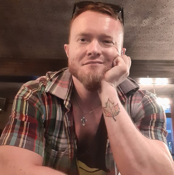 Profile Picture of Alex Kent (@alexkent514) on Poshmark