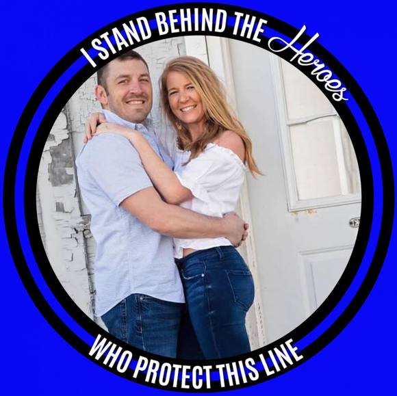 Profile Picture of Danielle Brucker (@d_brucker) on Poshmark