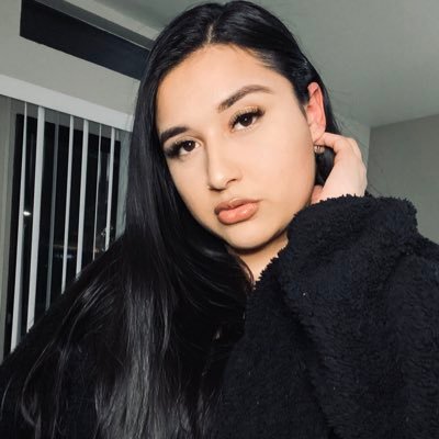 Profile Picture of Angelina (@ang_martinez01) on Twitter