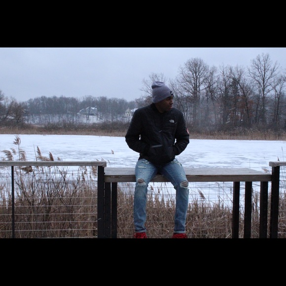 Profile Picture of Steven Redmond (@stevenr15) on Poshmark