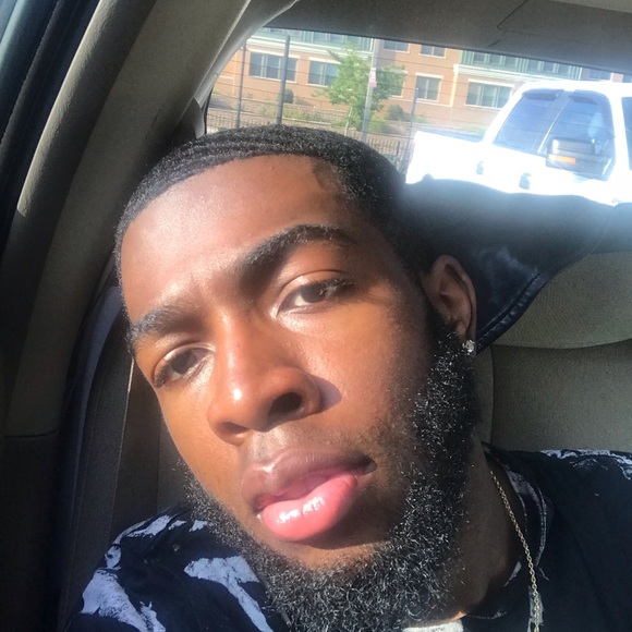 Profile Picture of Kevin Bernard (@bernardk5) on Poshmark