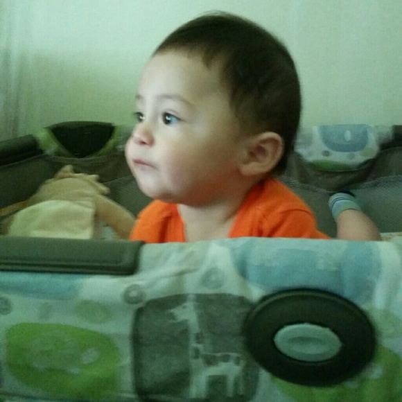 Profile Picture of Lissbet Luzon (@lissbet) on Poshmark