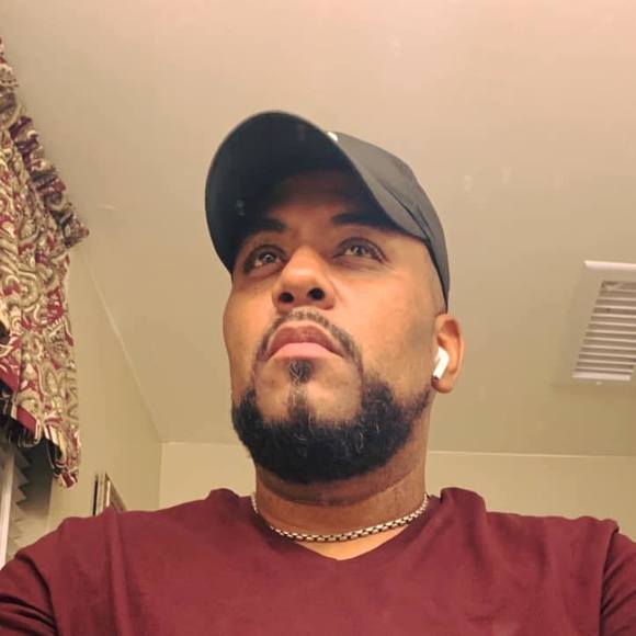 Profile Picture of Myron Tate (@toneey35) on Poshmark