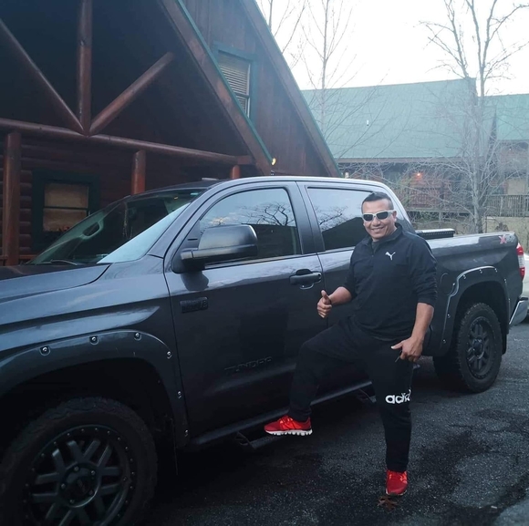 Profile Picture of Frs Solary (@frssolary) on Poshmark