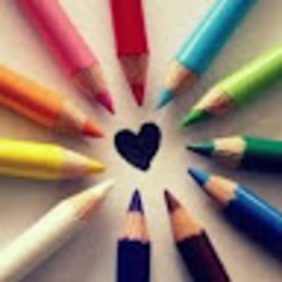 Profile Picture of Caroline Alexius (@alexius402) on Poshmark