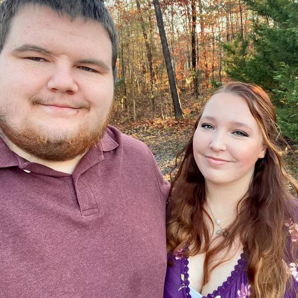 Profile Picture of Katelyn Kestner (@katelynmaek) on Poshmark